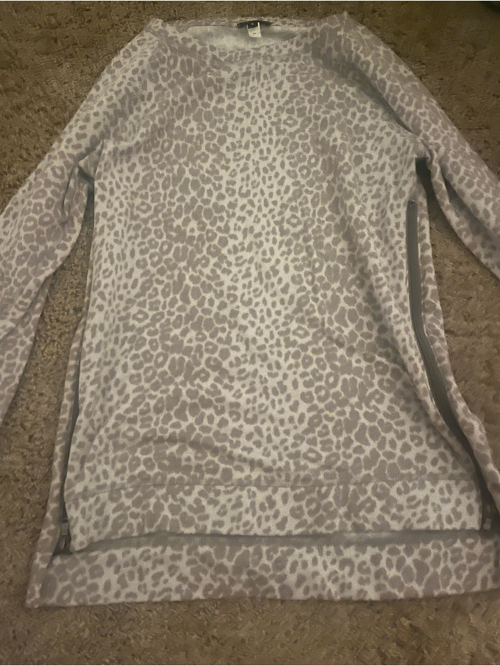 Stella & Dot Gray and White Leopard Print Top